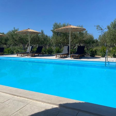 Three Charites Resort Gialova Buitenkant foto