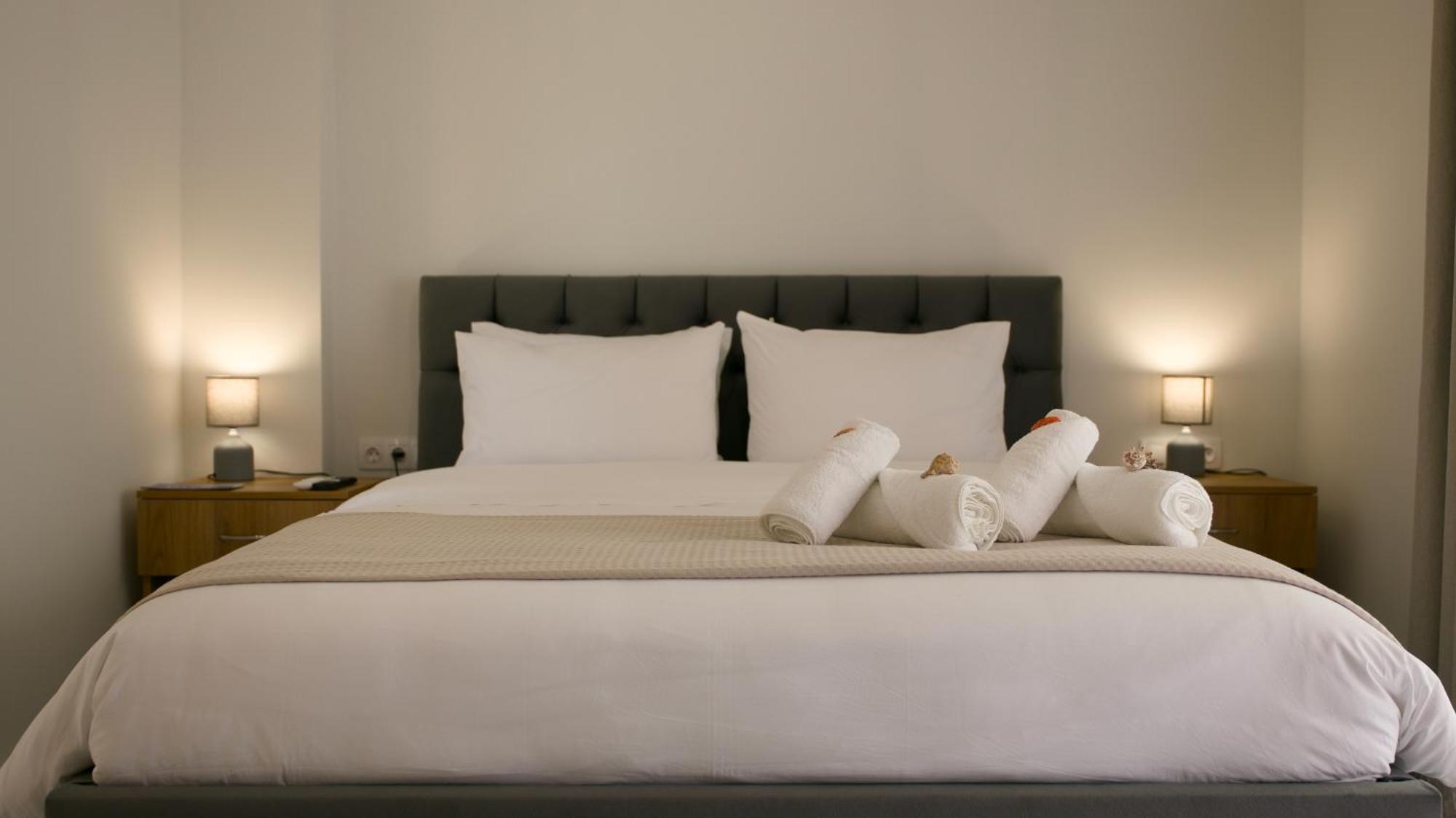 Three Charites Resort Gialova Buitenkant foto