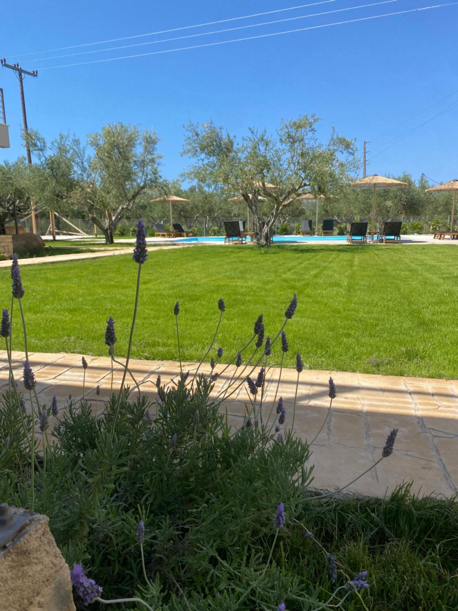 Three Charites Resort Gialova Buitenkant foto